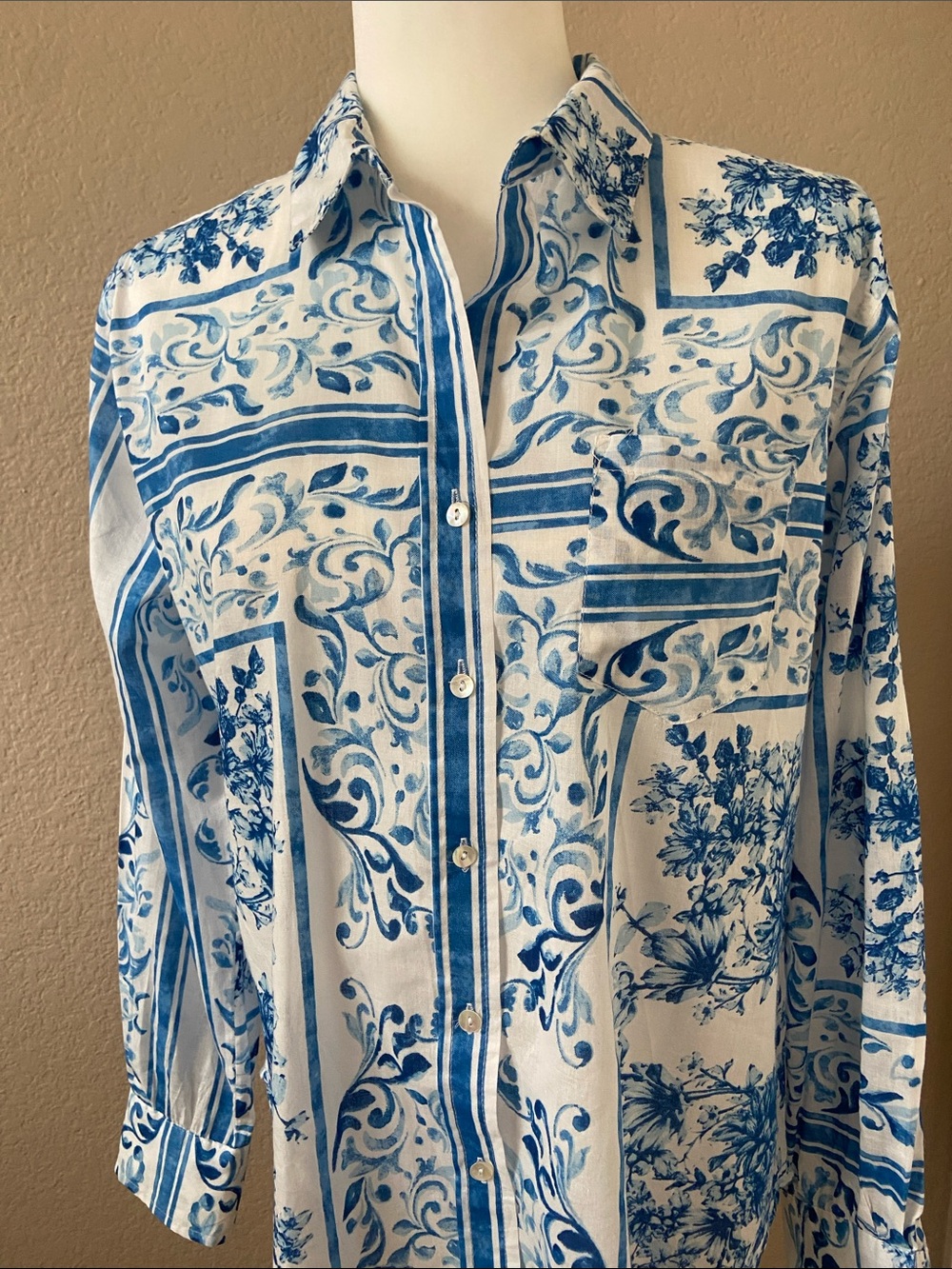 Calypso St. Barth White and Blue Floral Button-Down Shirt, size S - Picture 2 of 15